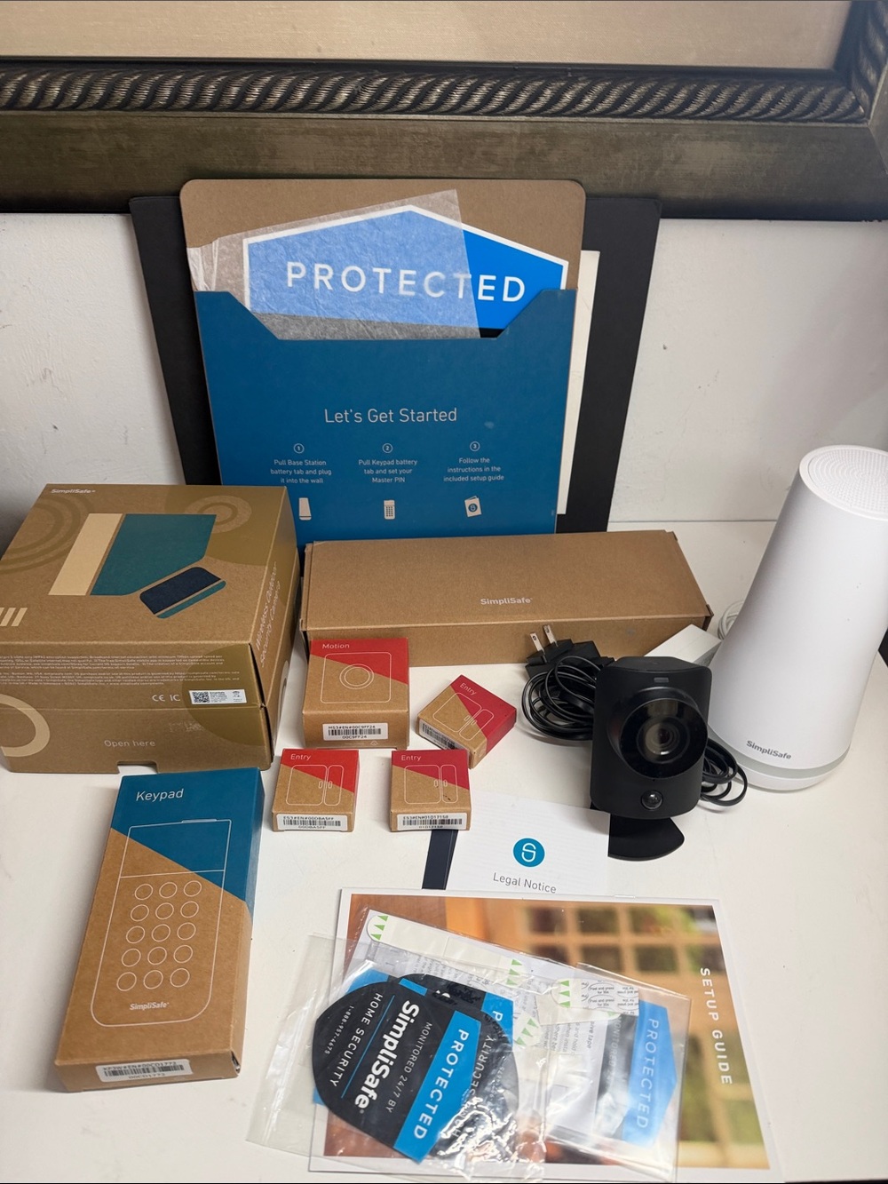 SimpliSafe 7 Piece Indoor / Outdoor Home Security System